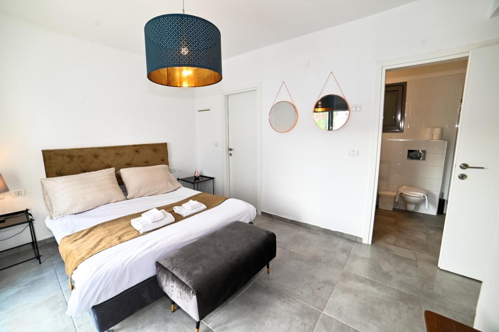 Royal Serenity Penthouse Tiberias Room photo
